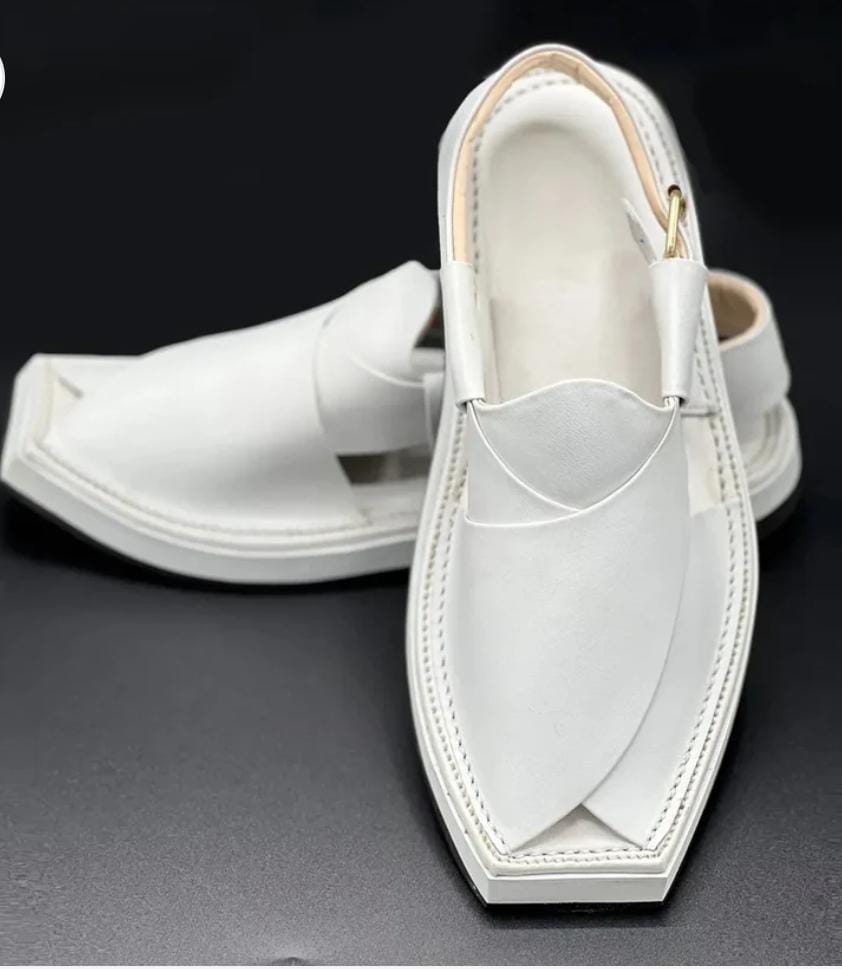 Kaptan  plain white leather chappal